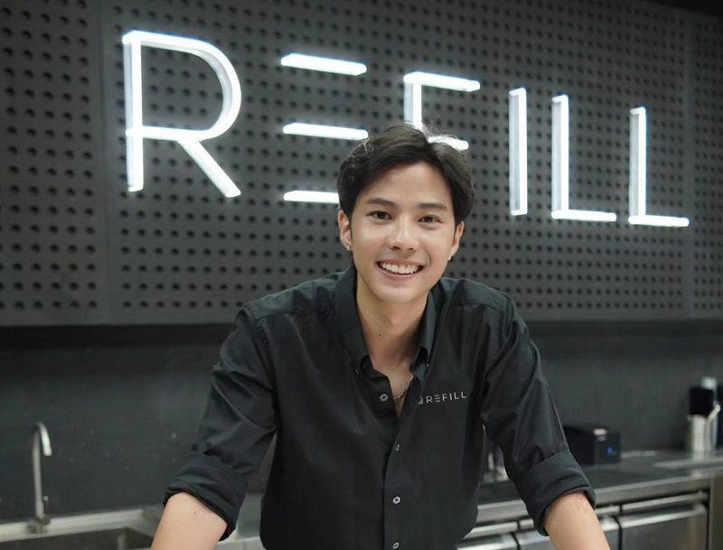 7 Momen Opening Kafe Milik Bank Thiti, Bantu Layani Pembeli