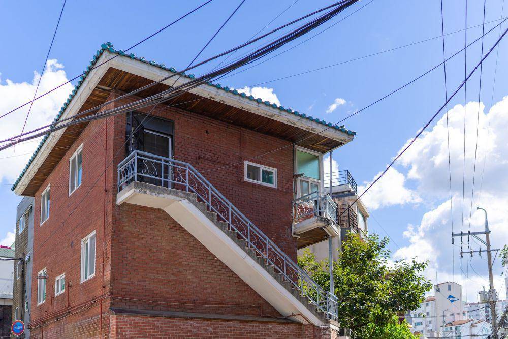 Inspirasi desain fasad ala rumah Korea (unsplash.com/sq lim)