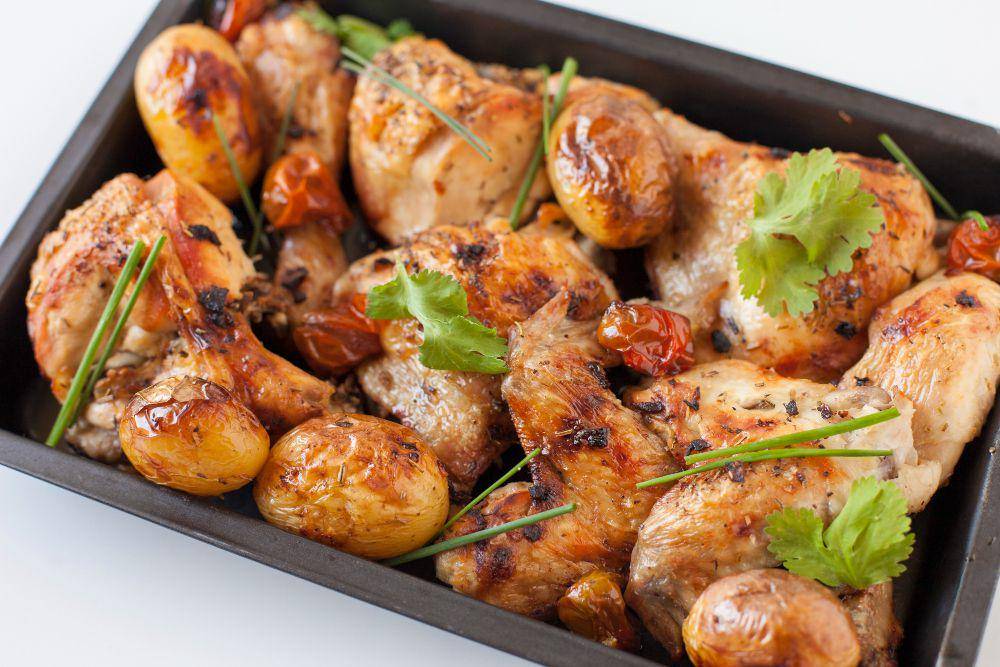 ayam panggang wijen sangrai (freepik.com/mrblmoreno)