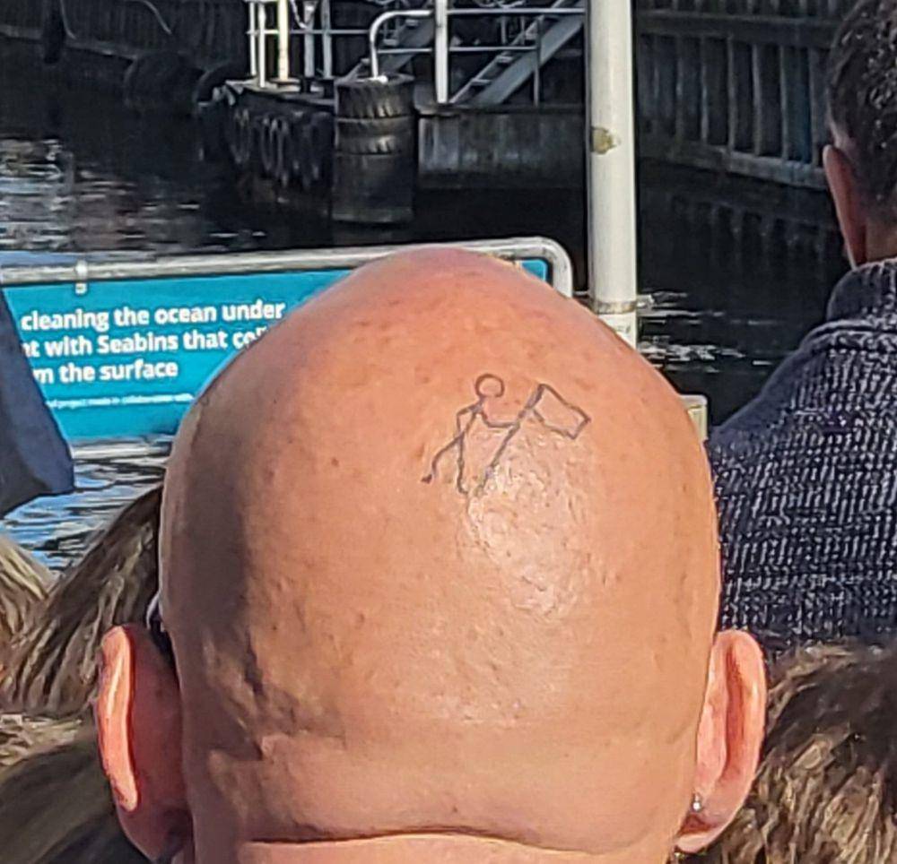 potret tato nyeleneh di bagian kepala (reddit.com/user/homo-heisenbergensis)