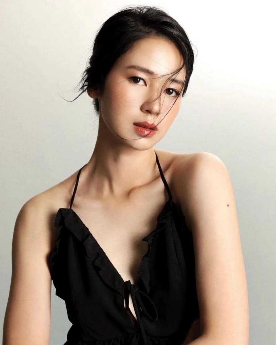 Laura Basuki (instagram.com/laurabas)