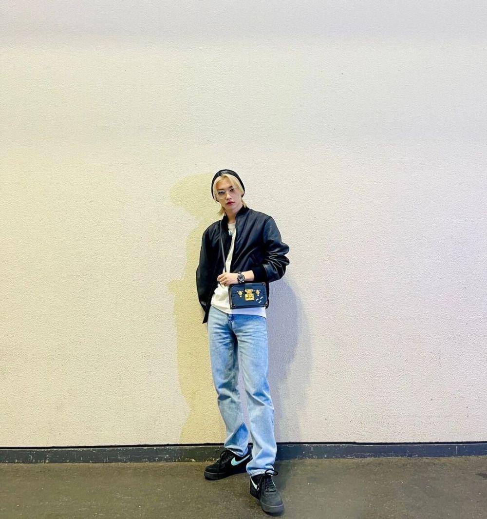 ide OOTD pakai sling bag ala Felix Stray Kids (instagram.com/realstraykids)