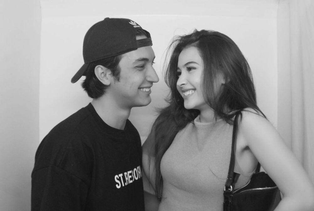 Sandrinna Michelle dan Junior Roberts (instagram.com/sandrinna_11)