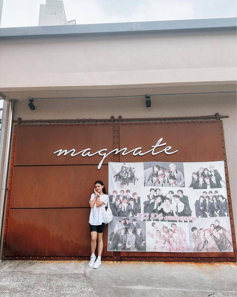 momen Audi Marissa pergi ke kafe ayah Jimin BTS (instagram.com/audimarissa)