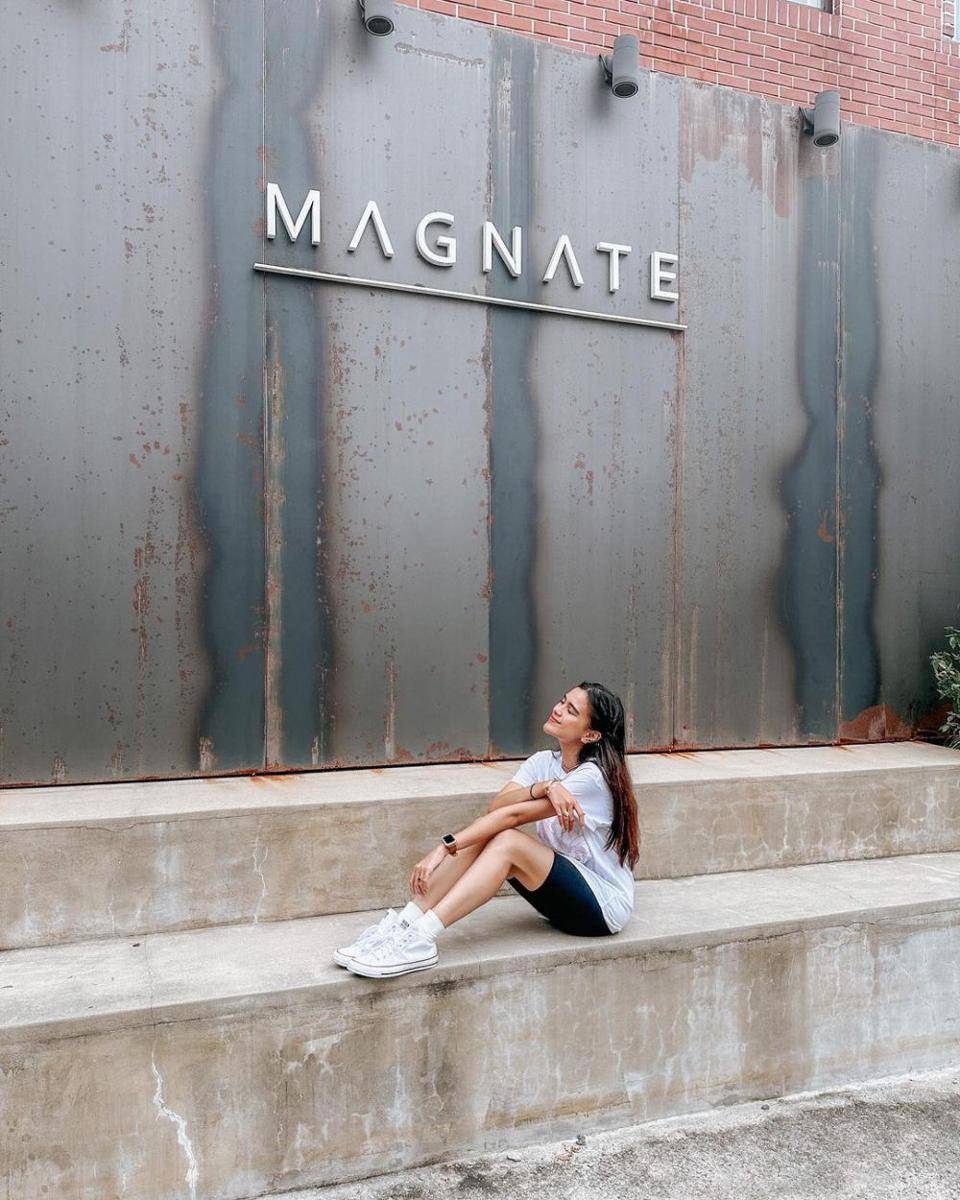 momen Audi Marissa pergi ke kafe ayah Jimin BTS (instagram.com/audimarissa)