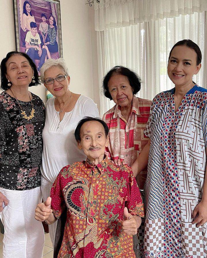 Ira Wibowo bertemu ibunda (Instagram.com/irawbw)