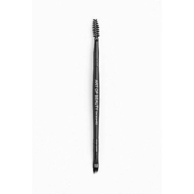 Just Miss Eyebrow Duo Brush 862. (dok. Just Miss)