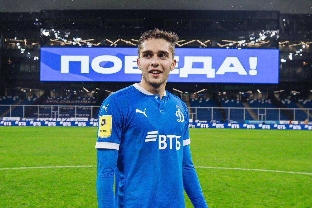 Arsen Zakharyan saat berseragam Dynamo Moskow. (instagram.com/fcdynamo)