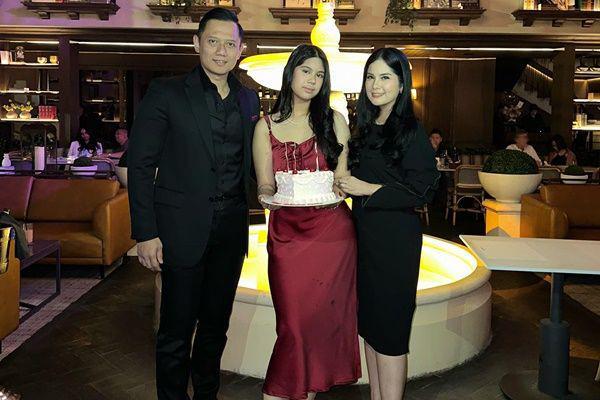 7 Potret Pesta Ulang Tahun Ke-15 Almira Yudhoyono, Senyum Fierce Style