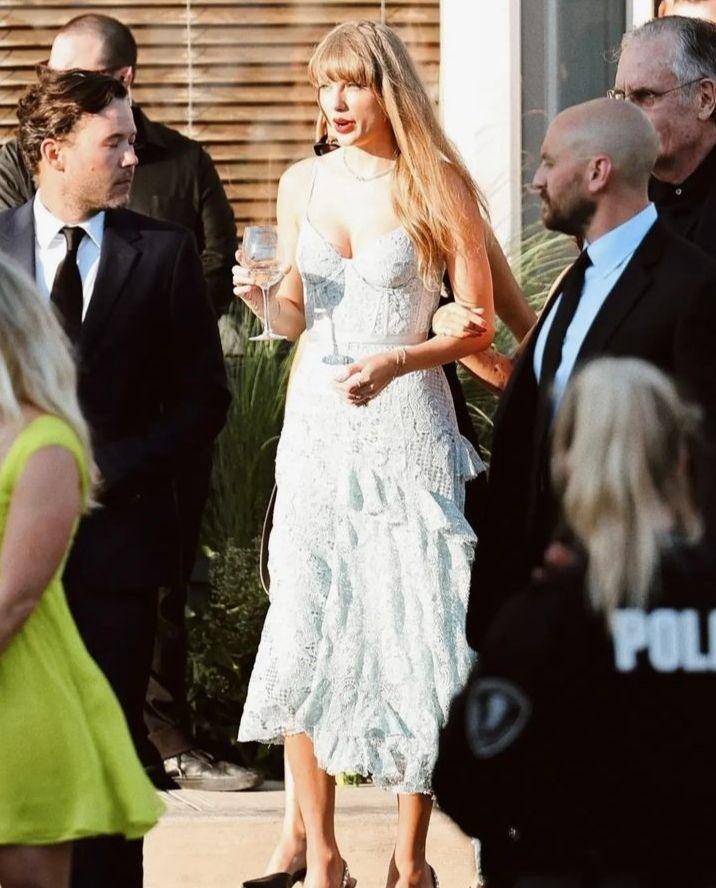 potret Taylor Swift di pernikahan Jack Antonoff dan Margaret Qualley (instagram.com/saintpaulww)