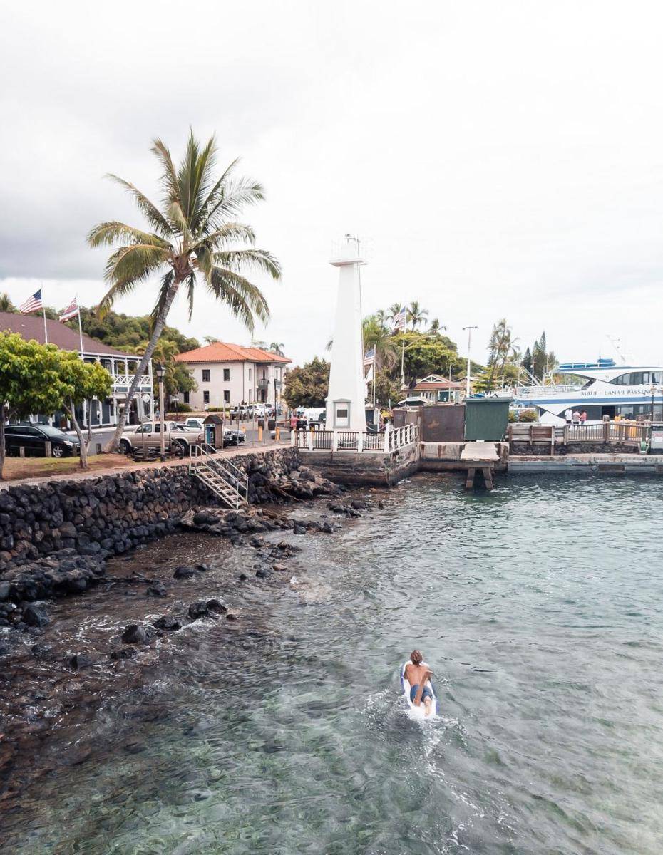 Salah satu dermaga di Lahaina, Pulau Maui (unsplash.com/hougified)