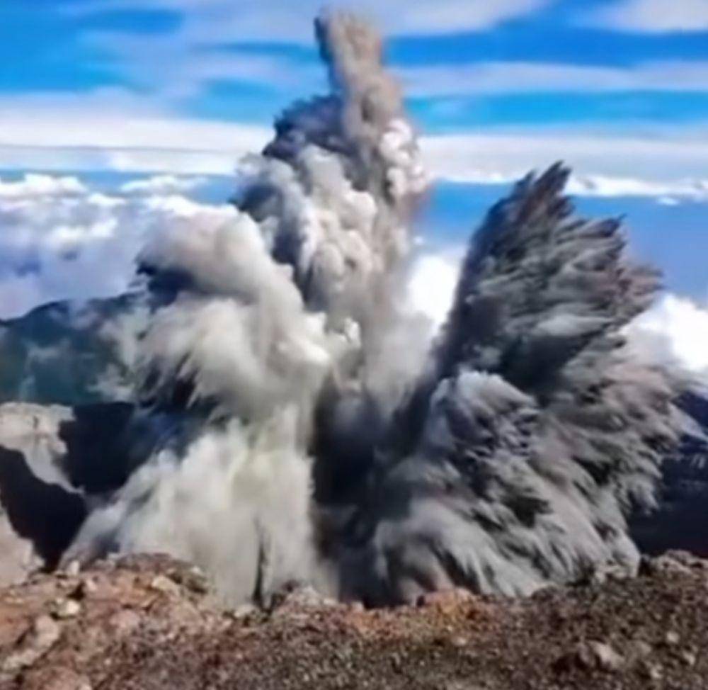 Erupsi di Gunung Api Dempo terekam di kamera warga (Dok: istimewa)
