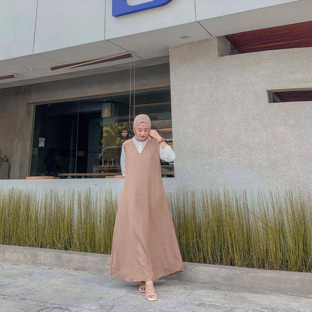 OOTD hijab cokelat (instagram.com/sdesianaa)