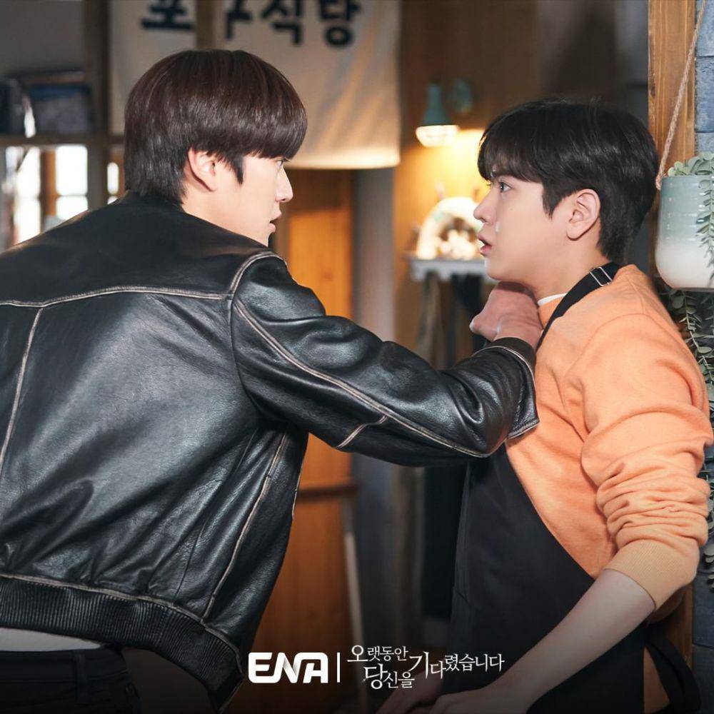 Oh Jin Sung (Na In Woo)dan Oh Jin Woo (Ren ex NU'EST) di drakor Longing for You (instagram.com/channel.ena.d)