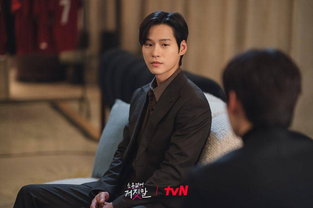 Yoon Ji On pemeran Jo Deuk Chan, CEO J Entertainment (instagram.com/tvn_drama)