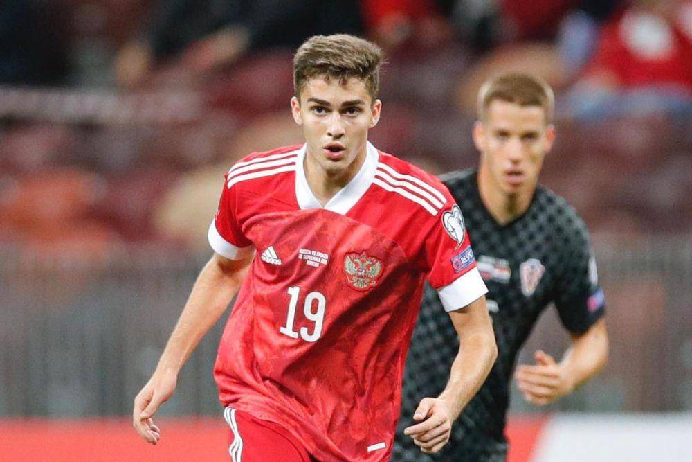 Arsen Zakharyan saat debut untuk Timnas Rusia pada Kualifikasi Piala Dunia 2022. (instagram.com/teamrussia)