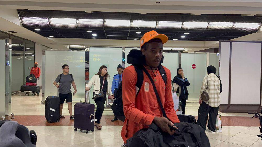 Skuad Pantai Gading tiba di Jakarta. (Dok. LOC Piala Dunia Basket 2023)