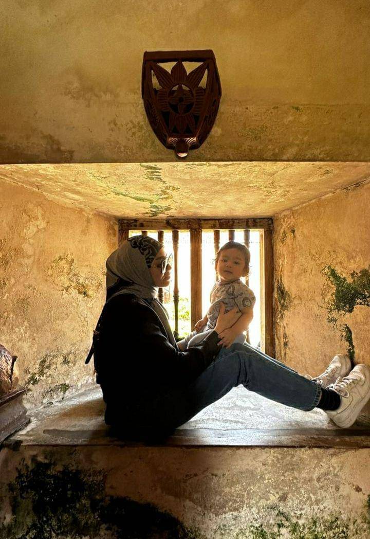 potret Uyaina Arshad jalan-jalan di Yogyakarta, bawa keluarga besar (instagram.com/uyainaarshad)