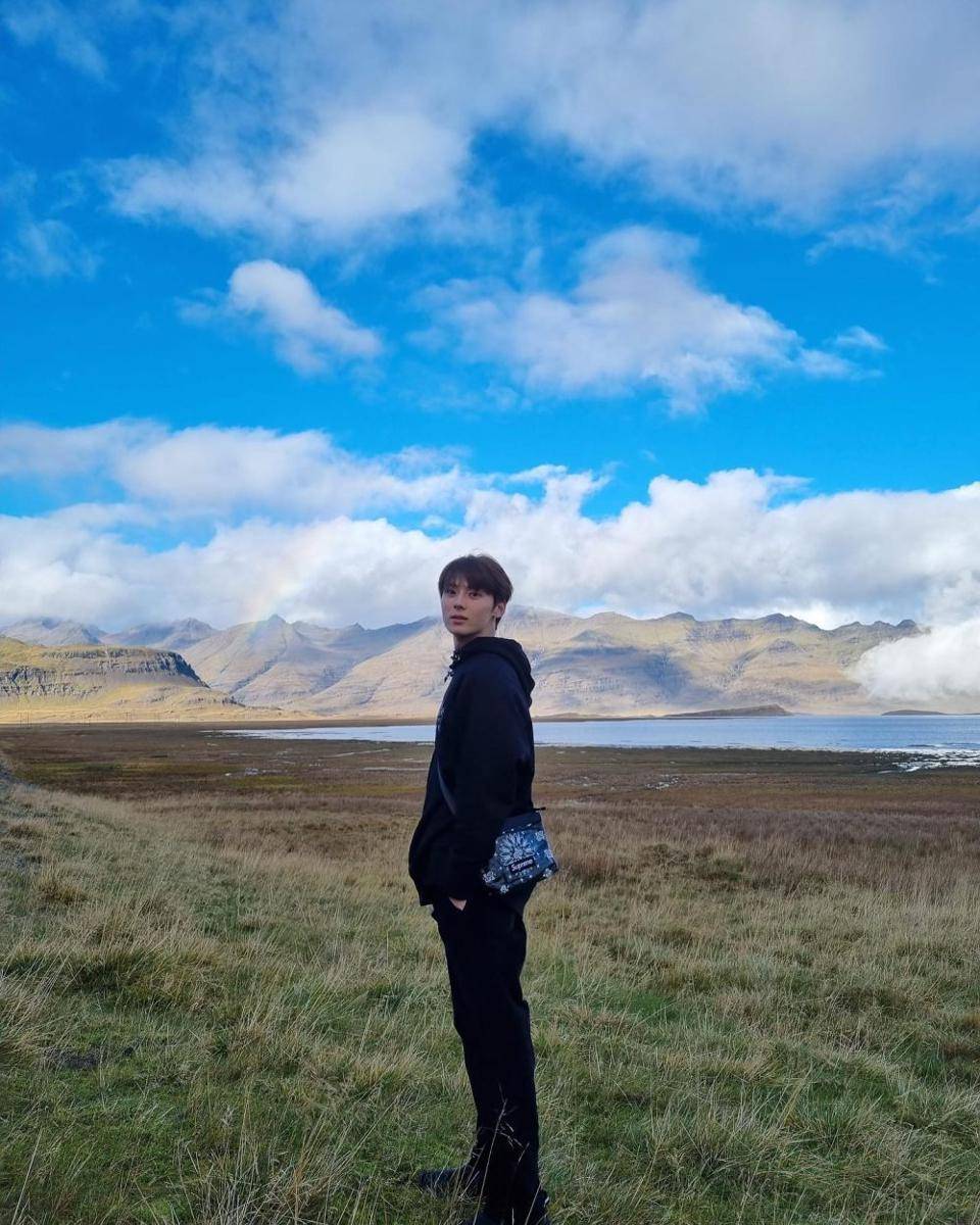 inspirasi outfit ngedate ala Hwang Min Hyun (instagram.com/optimushwang)
