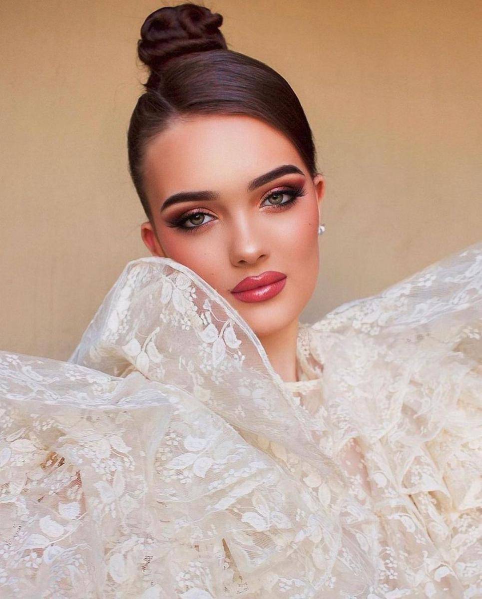 Zoalize Jansen Van Rensburg (instagram.com/missworldsouthafrica)