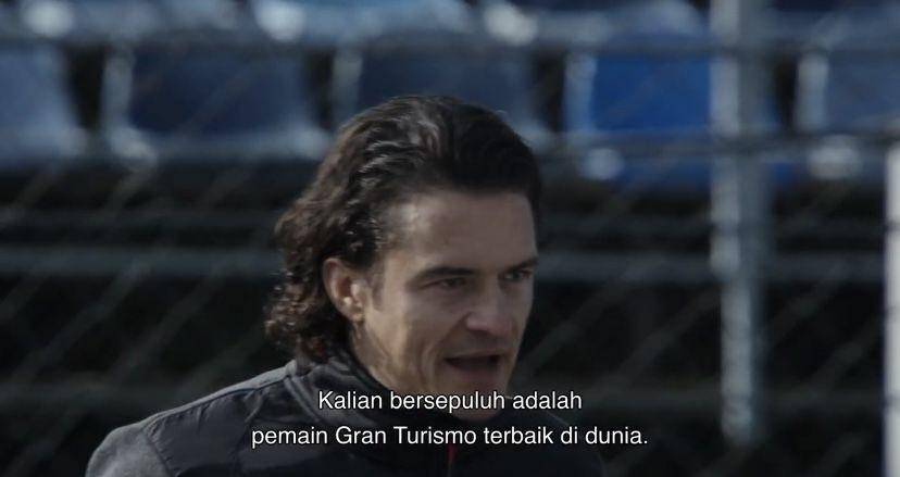 potret Orlando Bloom dalam film Gran Turismo (youtube.com/Sony Pictures Indonesia)