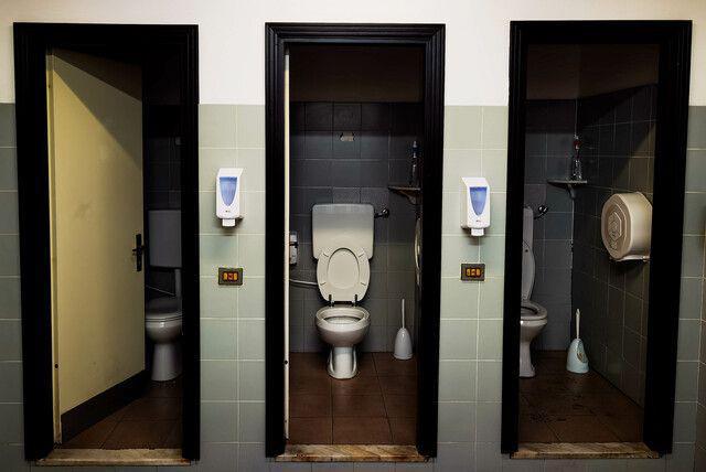 Hati-hati, 7 Bakteri Ini Bisa Menular lewat Toilet!