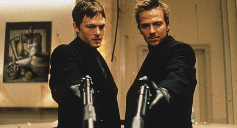 Sean Patrick Flanery dan Norman Reedus di film The Boondock Saints (1999) (dok. 20th Century Studios/The Boondock Saints)