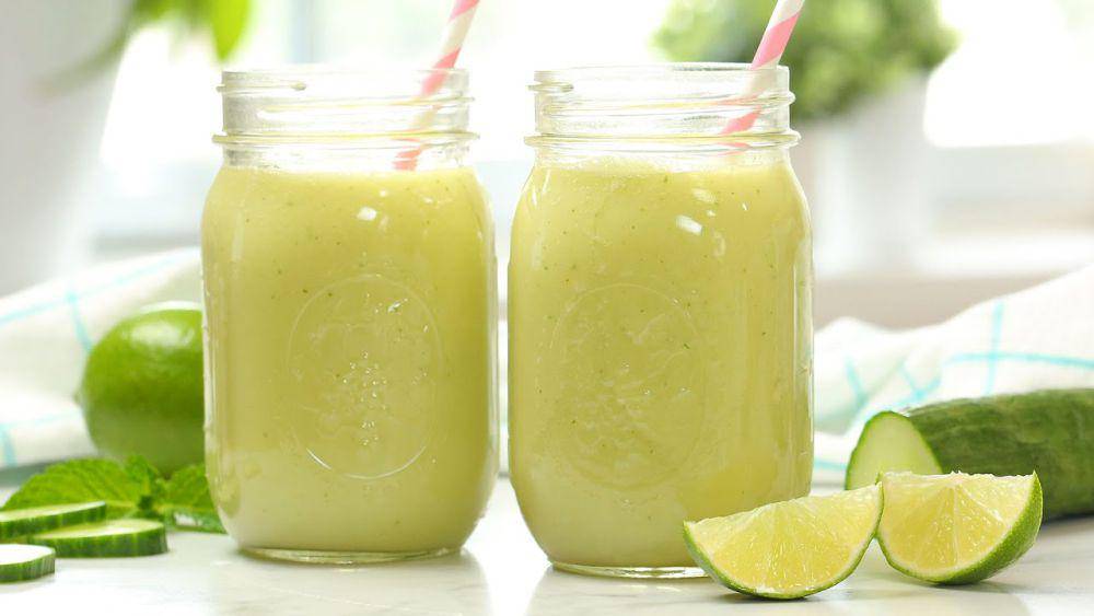 Smoothies Timun Jeruk Nipis (youtube.com/The Domestic Geek)