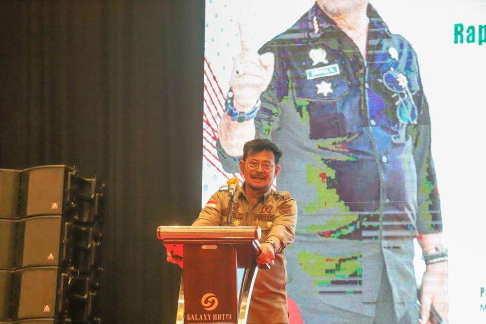 Mentan SYL membuka Rapat Koordinasi Kelapa Sawit se-Provinsi Kalimantan Selatan (Kalsel) di Banjarmasin, Selasa (22/8) (Dok. Kementan)