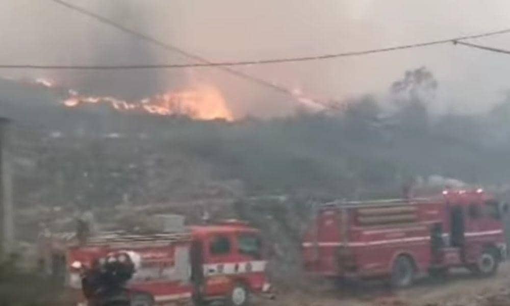 Air Kimia sampai Rekayasa Cuaca untuk Pemadaman Sampah TPA Sarimukti