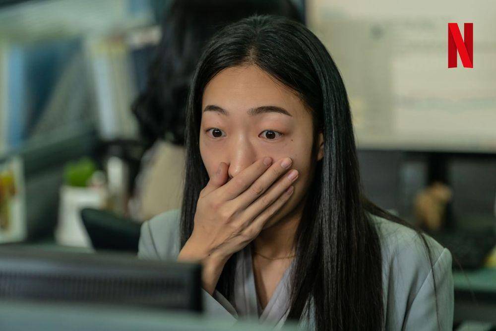 Lee Han Byul sebagai Kim Mo Mi di Mask Girl (instagram.com/netflixkr)