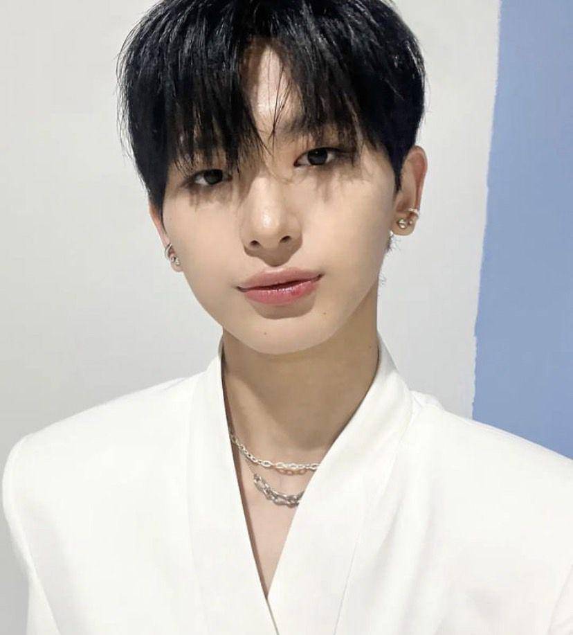 potret Jun Won Fantasy Boys (instagram.com/official_fantasyboys)