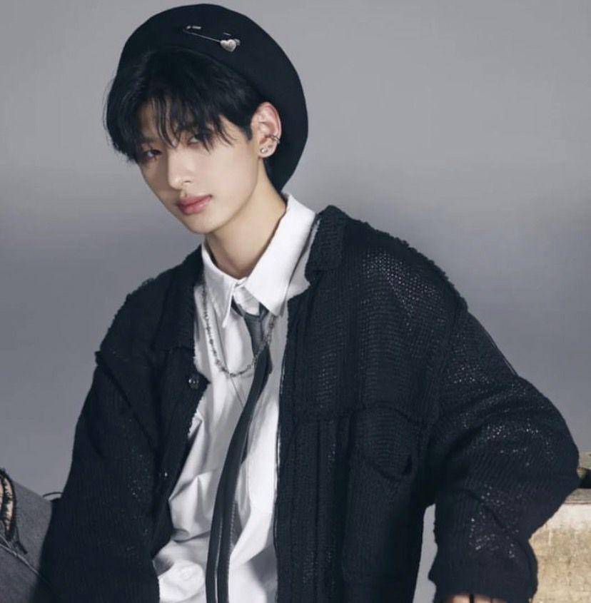 potret Yoo Jun Won Fantasy Boys (instagram.com/official_fantasyboys)