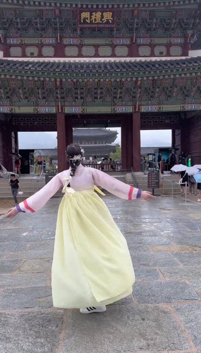 potret Nada Tarina Putri liburan di Korea (instagram.com/nada_tarina_putri)