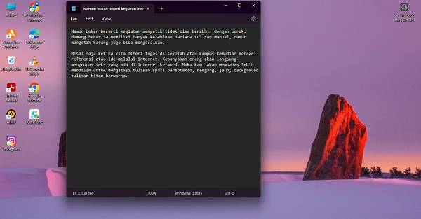 ilustrasi notepad Windows (IDN Times/Putri Intan Nur Fauziah)