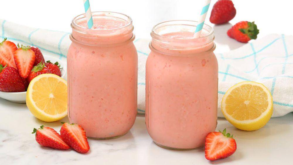 Smoothies Stoberi Lemonade (youtube.com/The Domestic Geek)