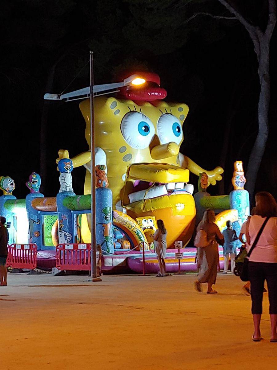 potret objek bentuk SpongeBob paling creepy (reddit.com/user/howardkinsd)