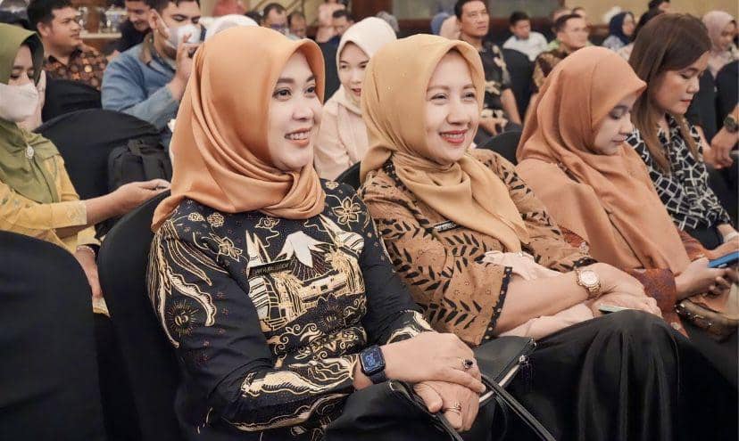 Walikota Medan Bobby Nasution minta para ASN Pemko Medan untuk mengenakan busana kasual produk UMKM setiap hari Selasa (Dok. Istimewa)