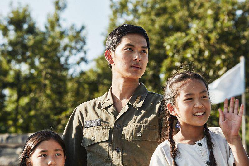 Im Siwan di film Korea A Melody to Remember (dok. Joy Rabbit/A Melody to Remember)