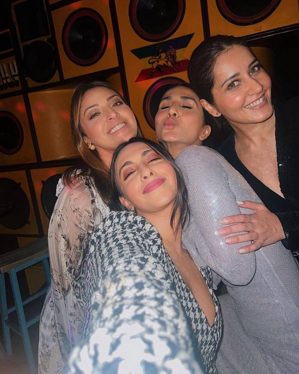 ultah Vaani Kapoor (instagram.com/akansharanjankapoor)