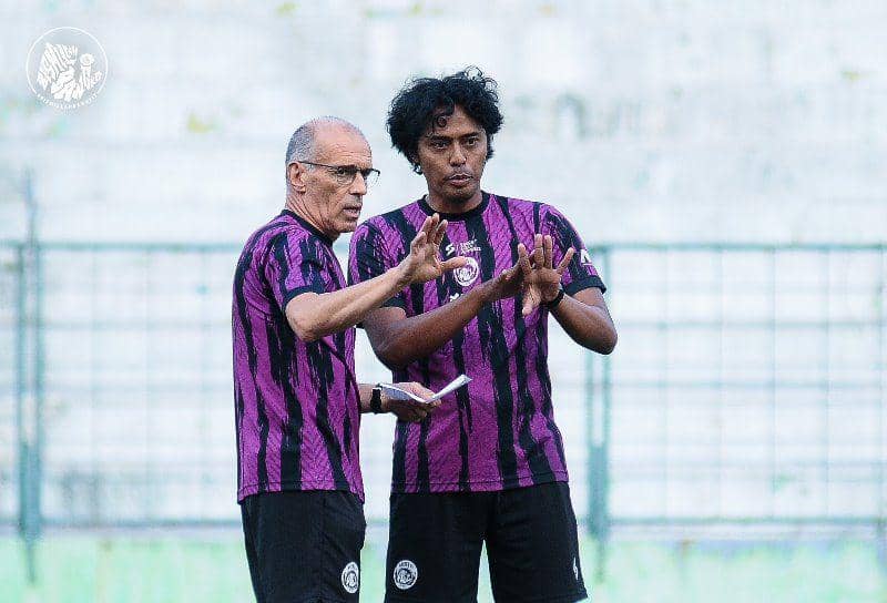 Pelatih Fernando Valente (Google/Siap bangun)