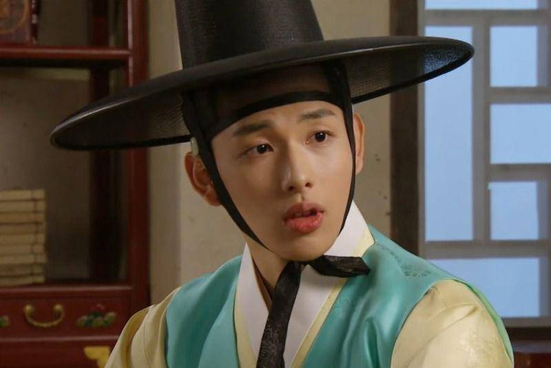 Im Siwan di drama Korea The Moon Embracing the Sun (youtube.com/MBCdrama)