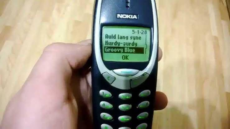 Ilustrasi Nokia 3310 (youtube.com/PolishElevator)