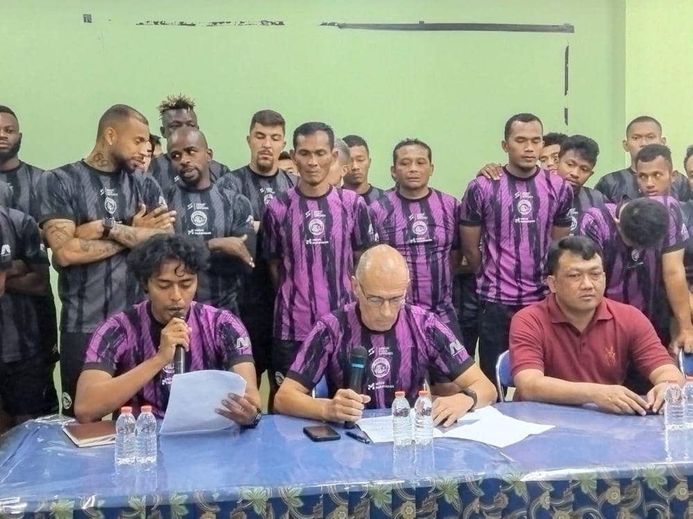Fernando Valente saat resmi menjadi pelatih Arema FC. (IDN Times/Rizal Adhi Pratama)