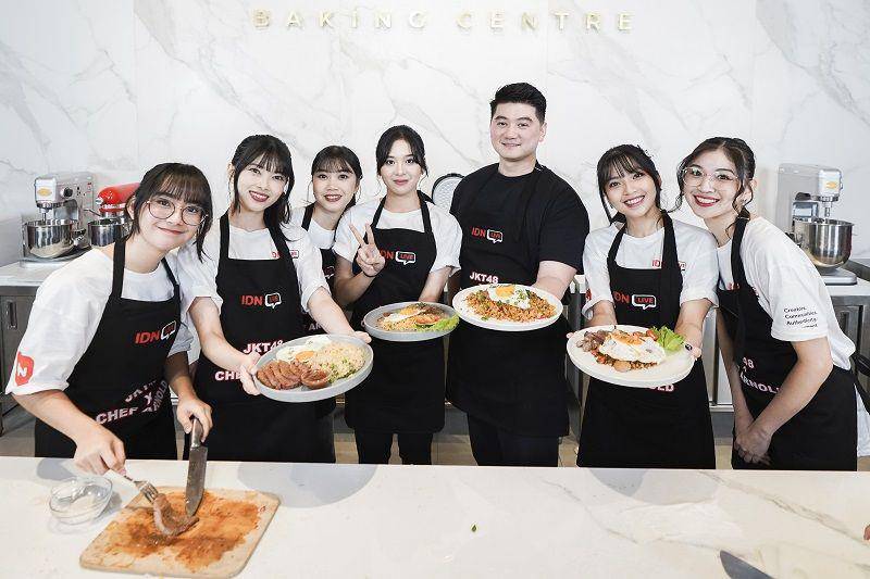 Keseruan Episode Spesial Teman Masak: JKT48 x Chef Arnold!