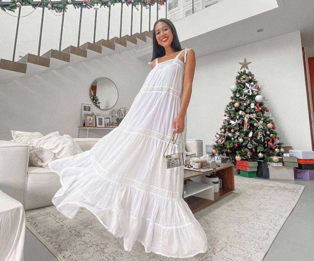 ragam dress Maria Rahajeng (instagram.com/mariarahajeng)