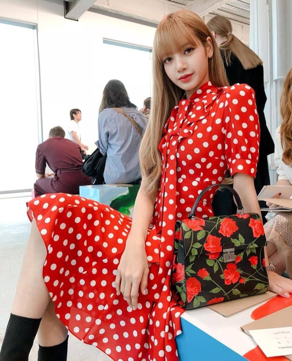 Inspirasi dress untuk hangout ala Lisa BLACKPINK (instagram.com/lalalalisa_m)