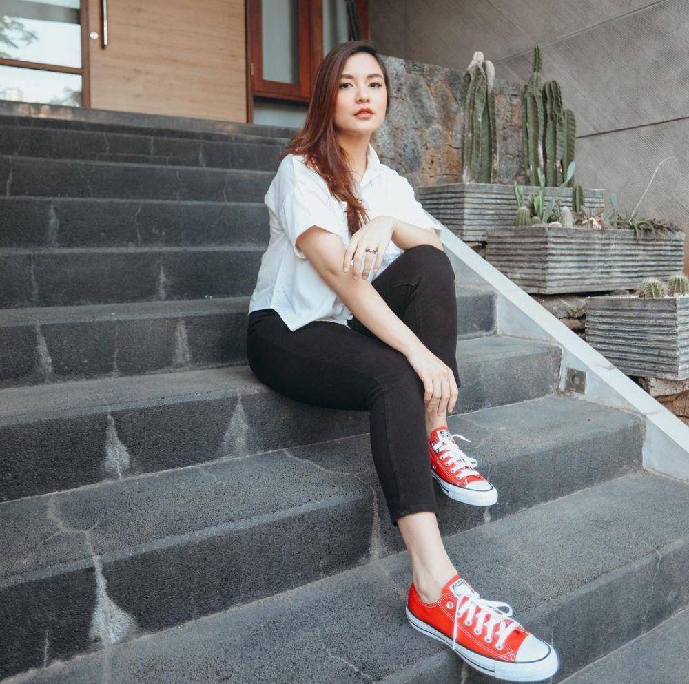 ide gaya casual Chelsea Olivia (instagram.com/chelseaoliviaa)