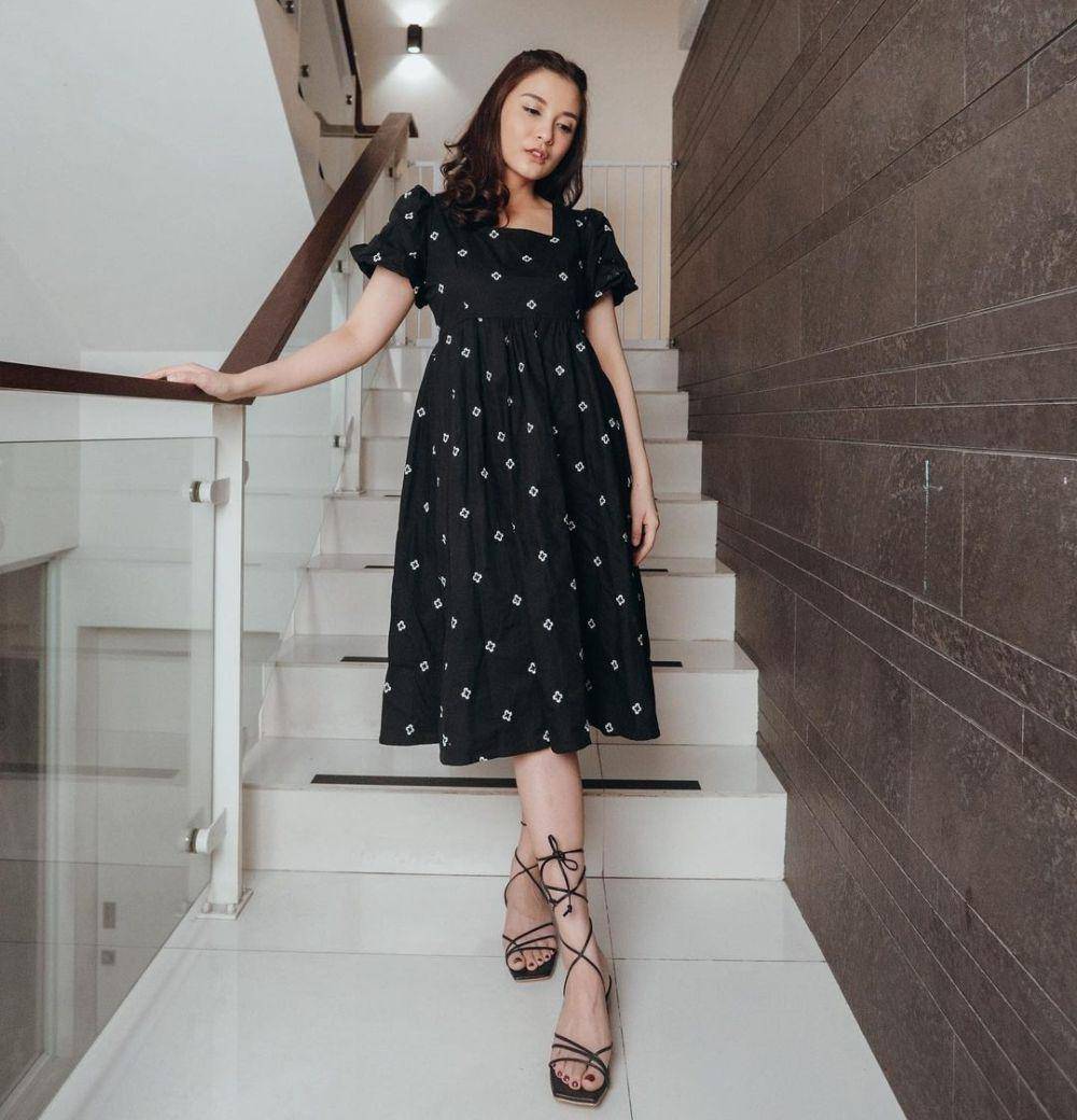 ide gaya casual Chelsea Olivia (instagram.com/chelseaoliviaa)