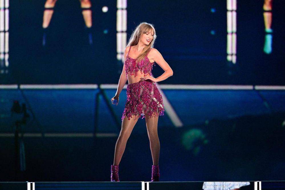 gaya nyentrik Taylor Swift di panggung jadi inspirasi ke party (instagram/taylorswift)